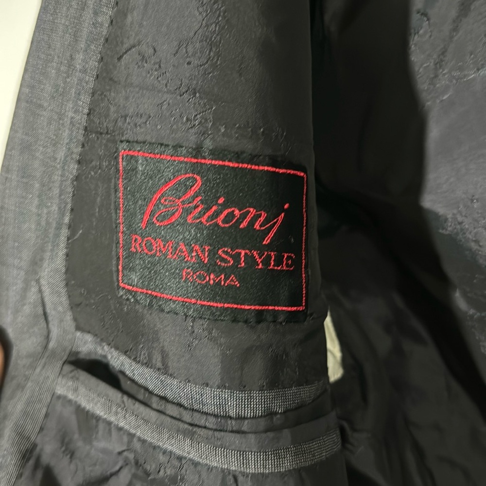 Brioni Double Breasted Blazer 44R excellent Condition - Picture 2 of 5